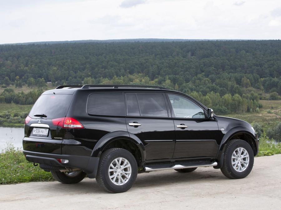  Mitsubishi Pajero Sport 2013 года  (фото 22 из 34)